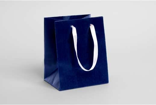 Paper bag 82x105x70 mm