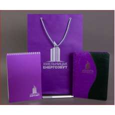 Пакети з лого